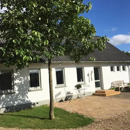 Skont Hus Pa Landet Taet Pa Billund Villa Give Exterior photo