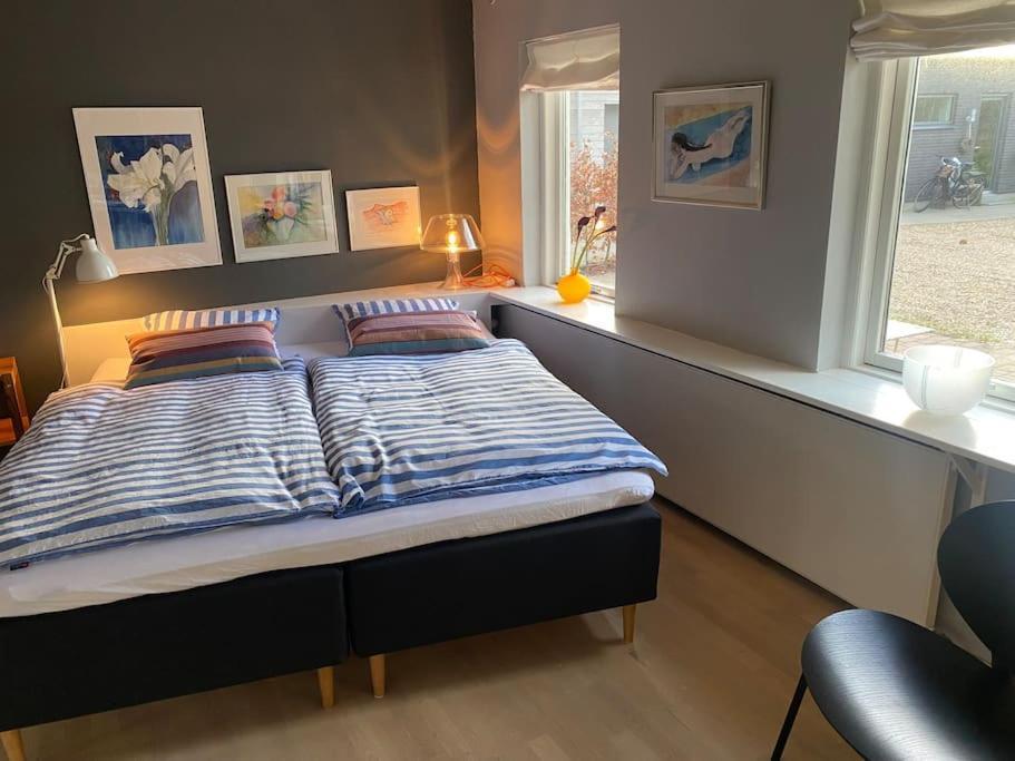 Skont Hus Pa Landet Taet Pa Billund Give