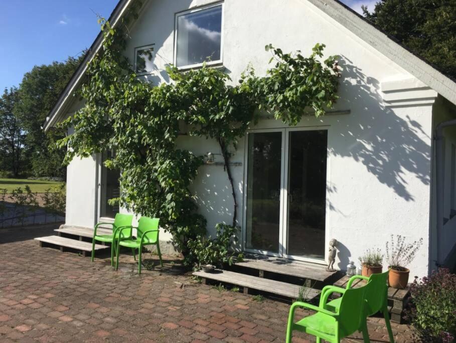 Skont Hus Pa Landet Taet Pa Billund *